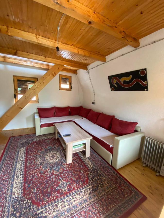 Bed And Breakfast Umoljani Eksteriør billede