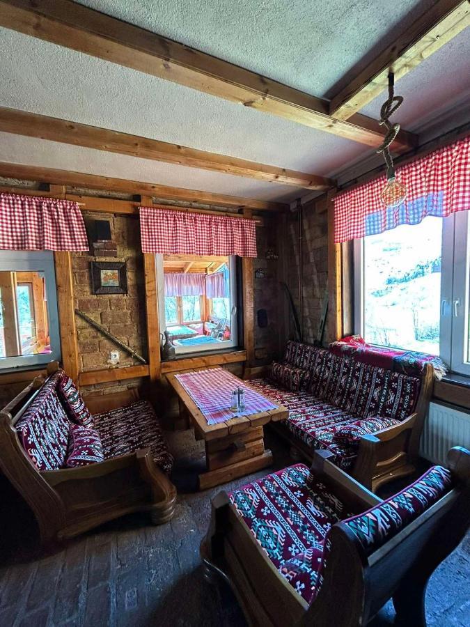 Bed And Breakfast Umoljani Eksteriør billede