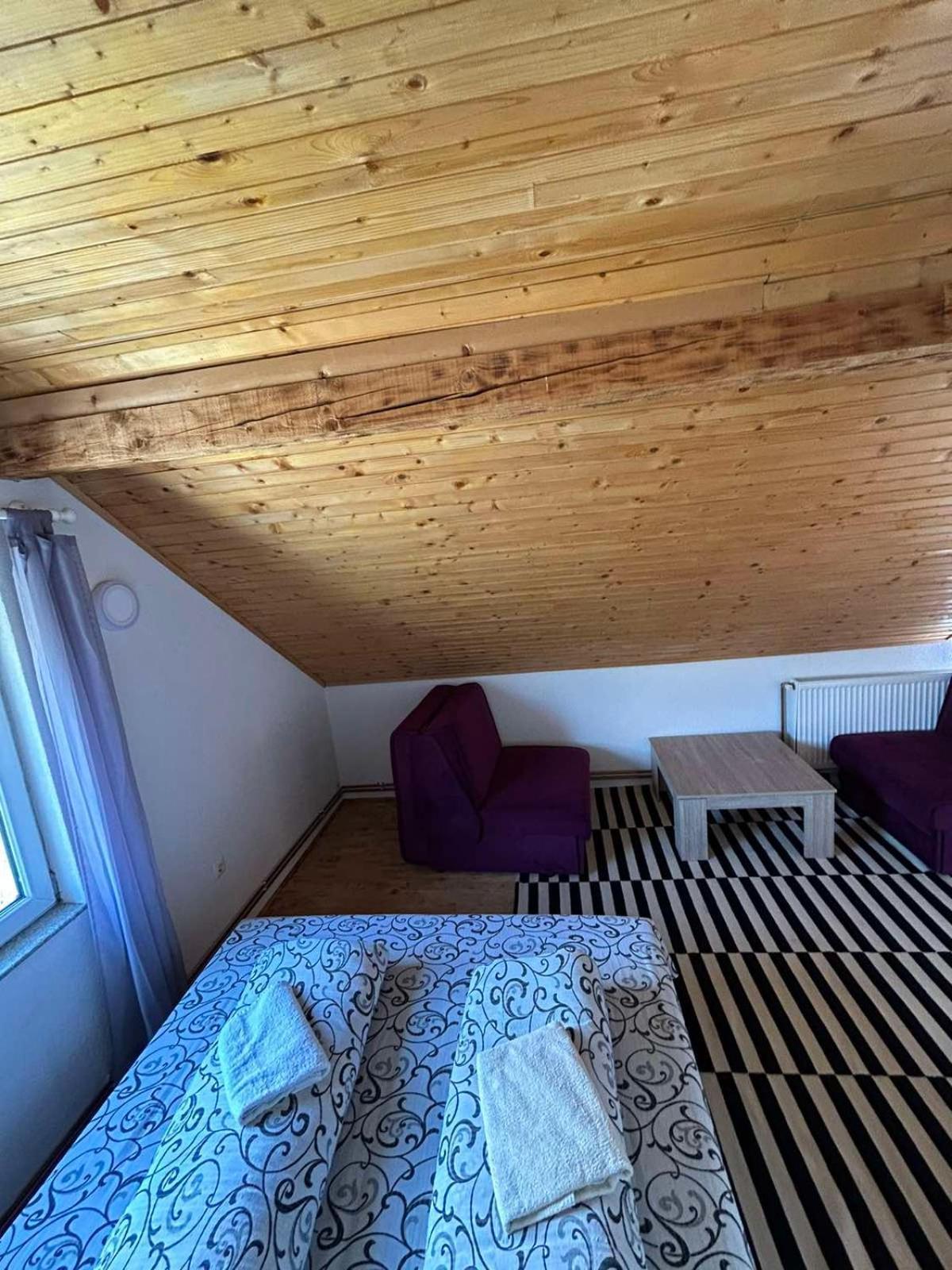 Bed And Breakfast Umoljani Værelse billede